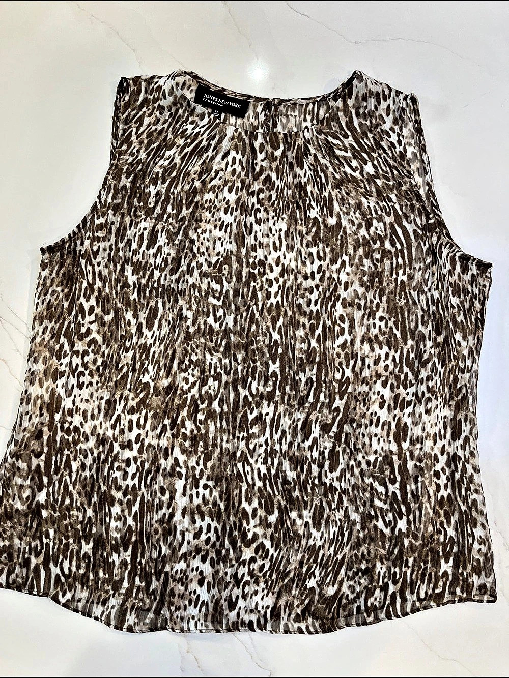 Jones New York Animal Print Blouse in Brown & White Size 12 Like New